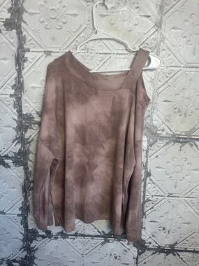 Kaileigh One-Shoulder Long Sleeve Top in Mauve Brown